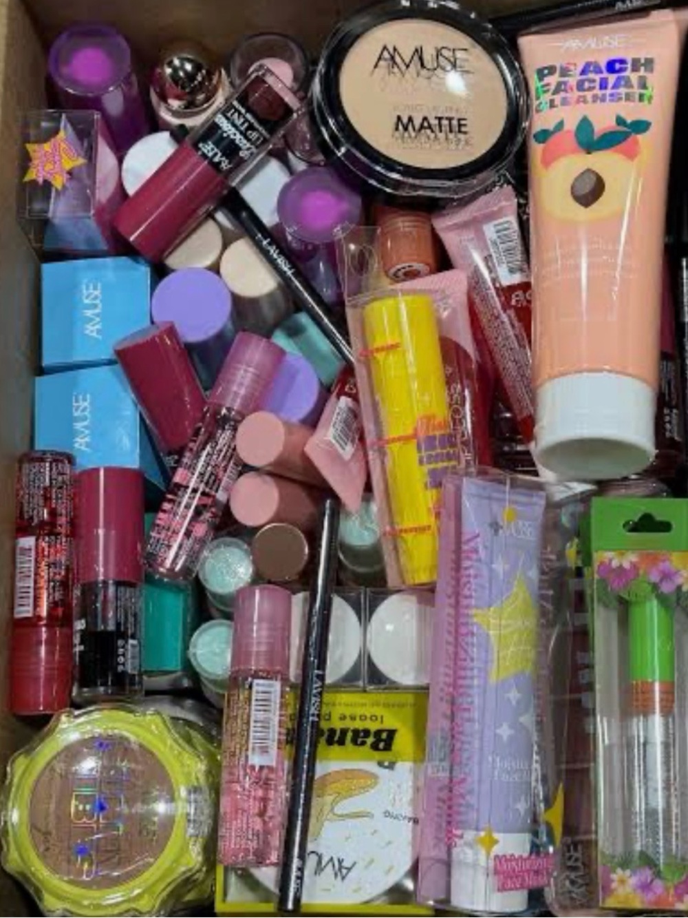 Teen Mystery beauty & makeup / accessories box